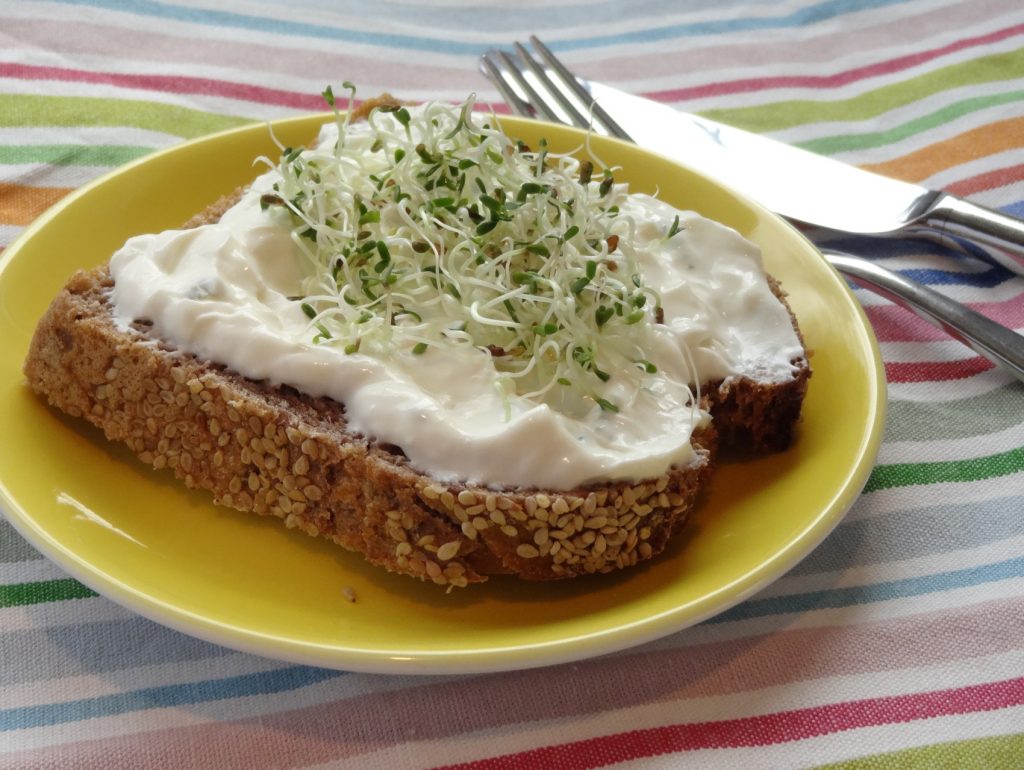 Die fertigen Keimlinge bzw. Sprossen schmecken super-lecker und frisch