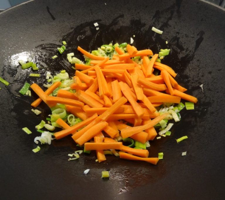 Wokgemüse für kreative Köche mit frischen Mungobohnensprossen