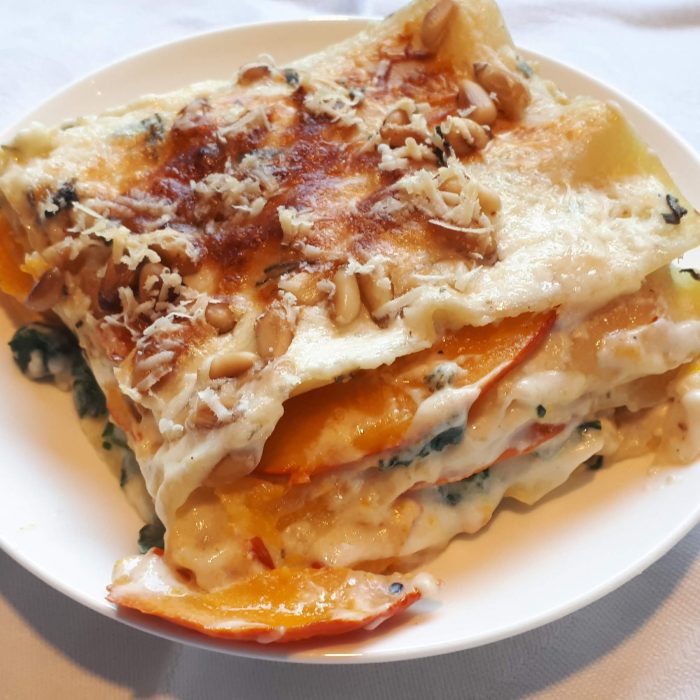 Vegetarische Lasagne mit Spinat und Kürbis